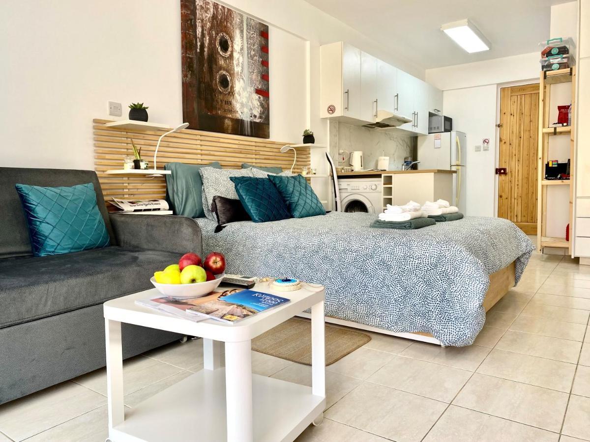 Ev Zin:Cozy, Newly Rennovated, Studio, Swimming Pool B102 Paphos Exterior foto